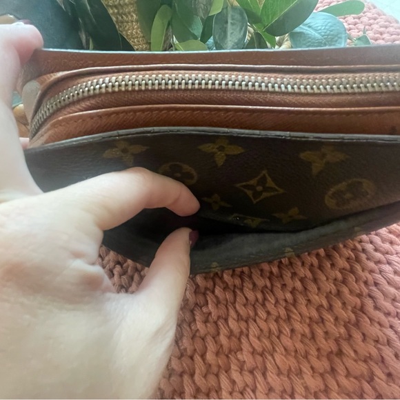 Louis Vuitton Monogram Orsay Clutch-Authentic - Picture 4 of 15